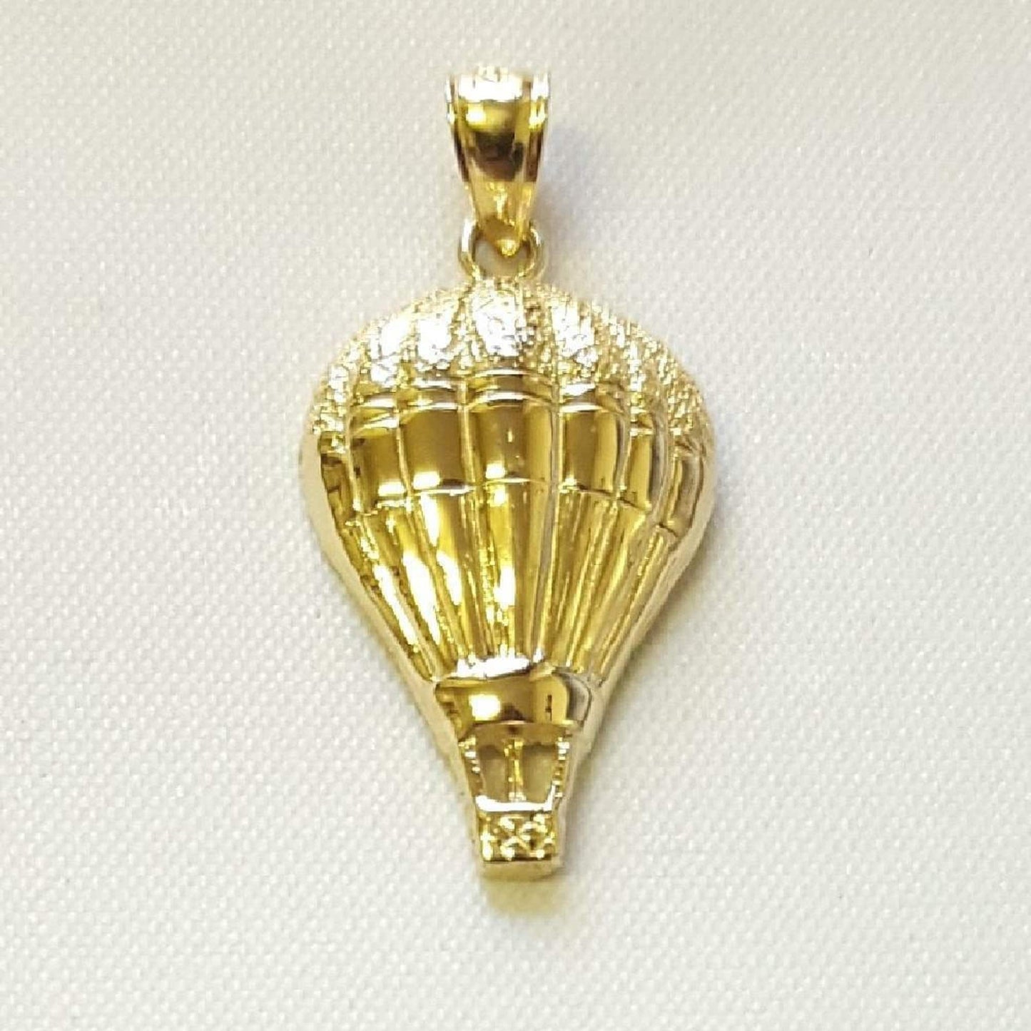 14K Yellow Gold Hot Air Balloon Pendant