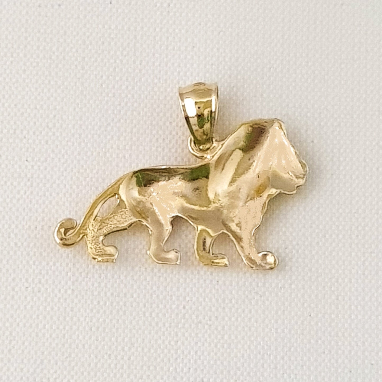 14K Yellow Gold Lion Pendant