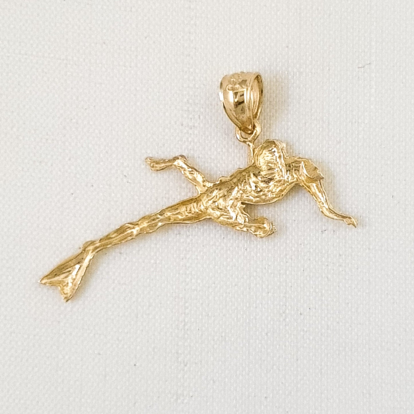 14K Yellow Gold Scuba Diver, Diving Snorkeling Pendant