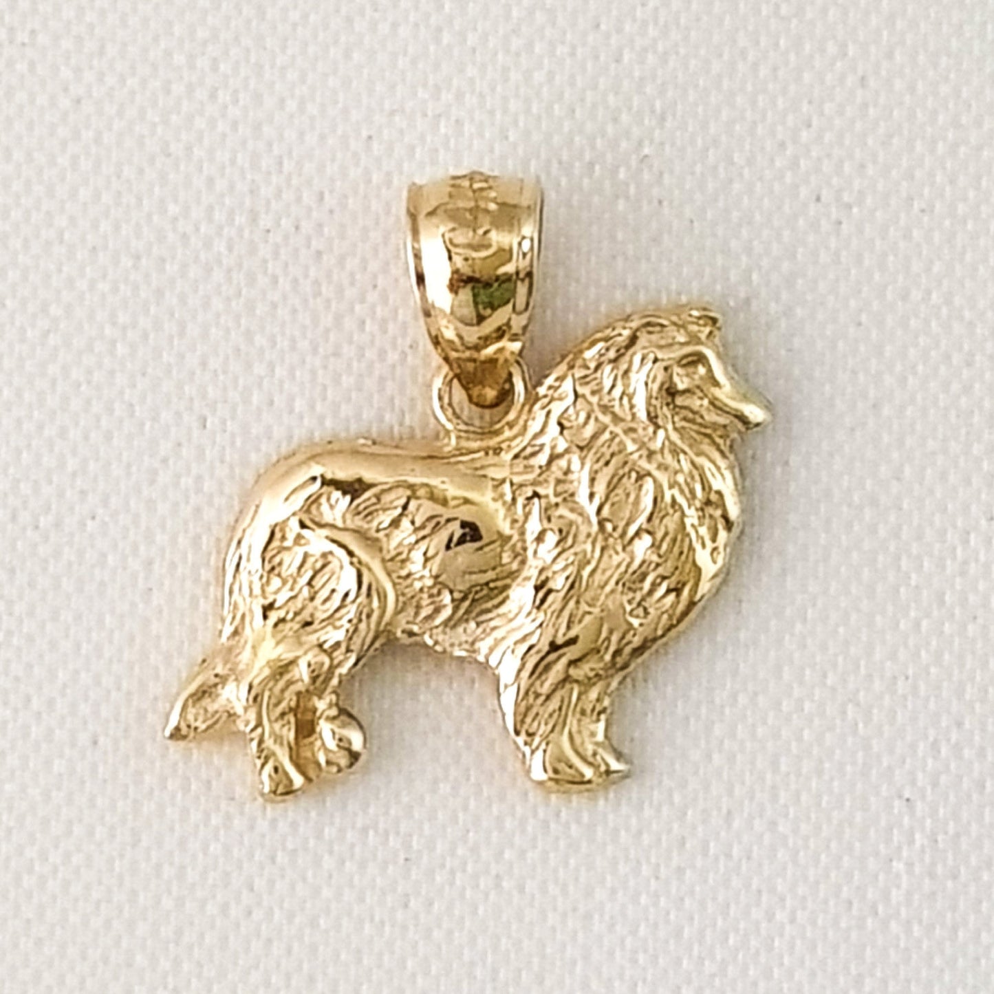 14K Yellow Gold Collie Dog Pendant