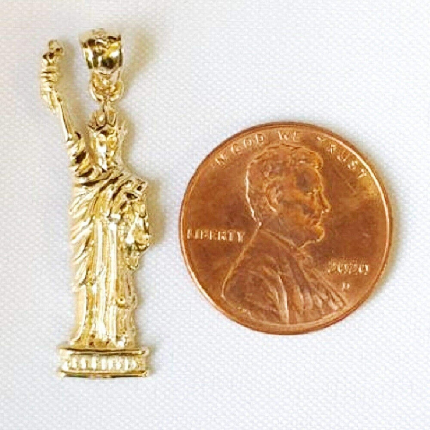 14K Yellow Gold STATUE OF LIBERTY Pendant