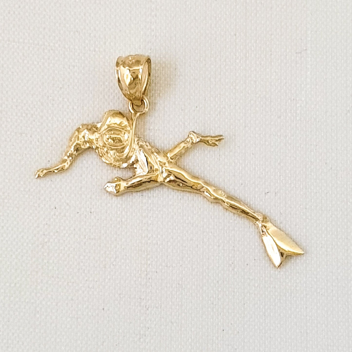 14K Yellow Gold Scuba Diver, Diving Snorkeling Pendant