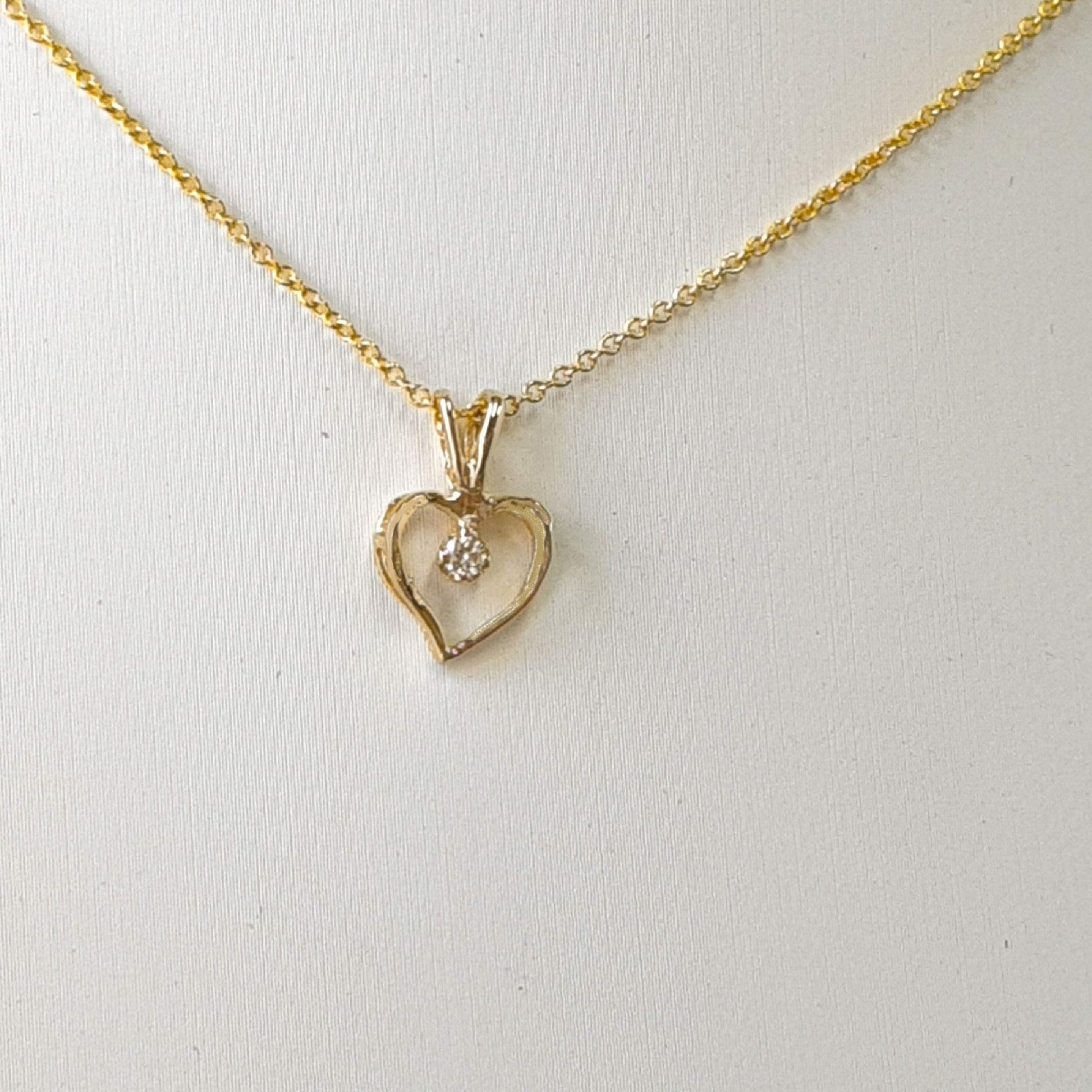 14K Yellow Gold Necklace w/ 2mm (0.03ct) Diamond Heart Pendant