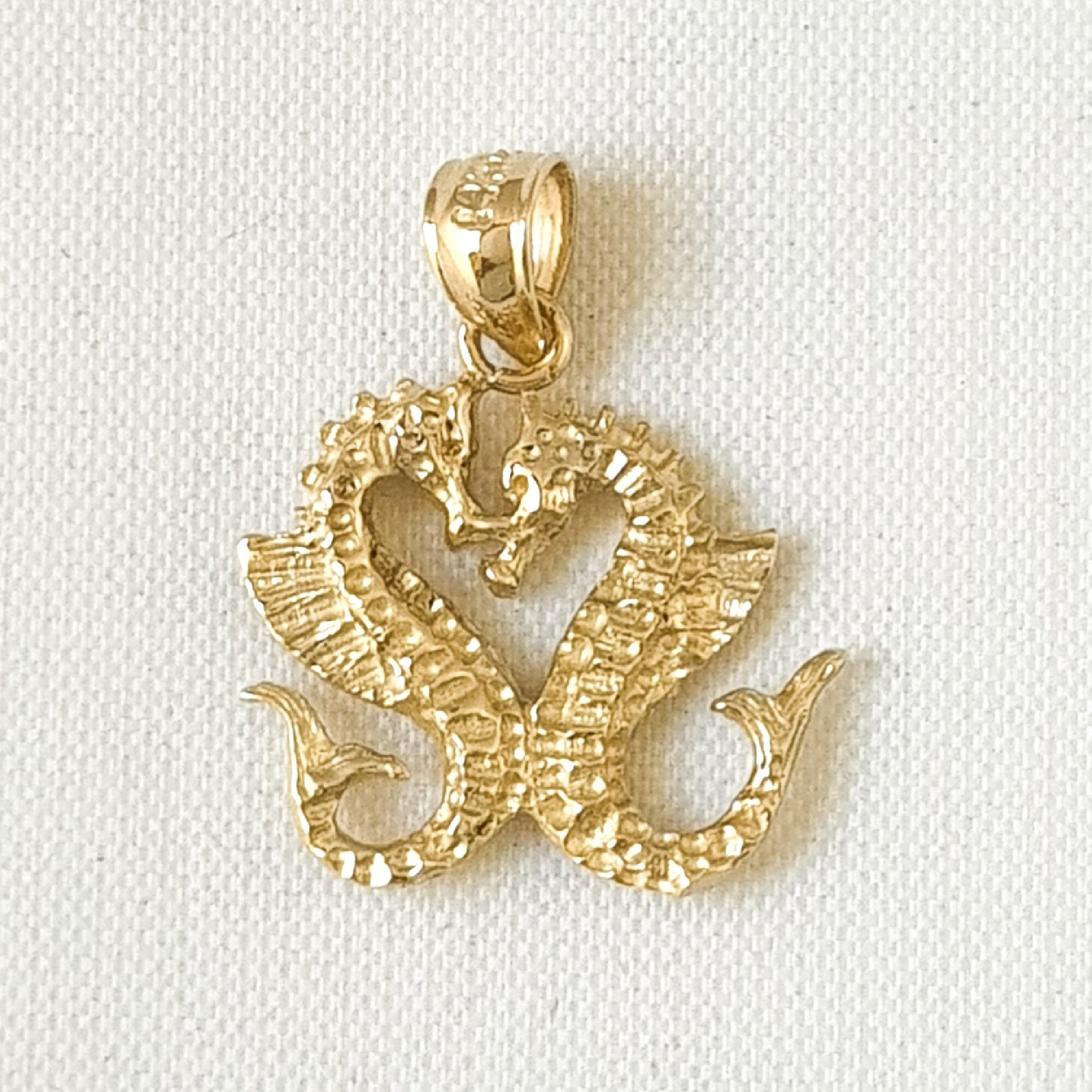 14K Yellow Gold Seahorses 3D (3 Dimensional) Solid Pendant