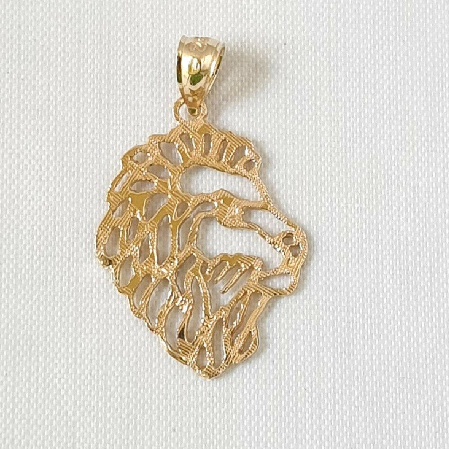 14K Yellow Gold Lion Head Pendant