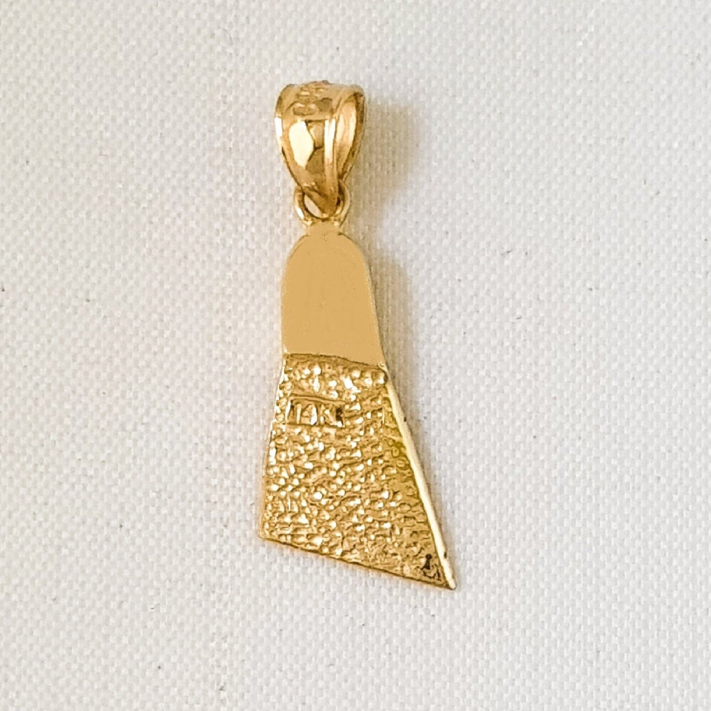 14K Yellow Gold Scuba Fin Pendant