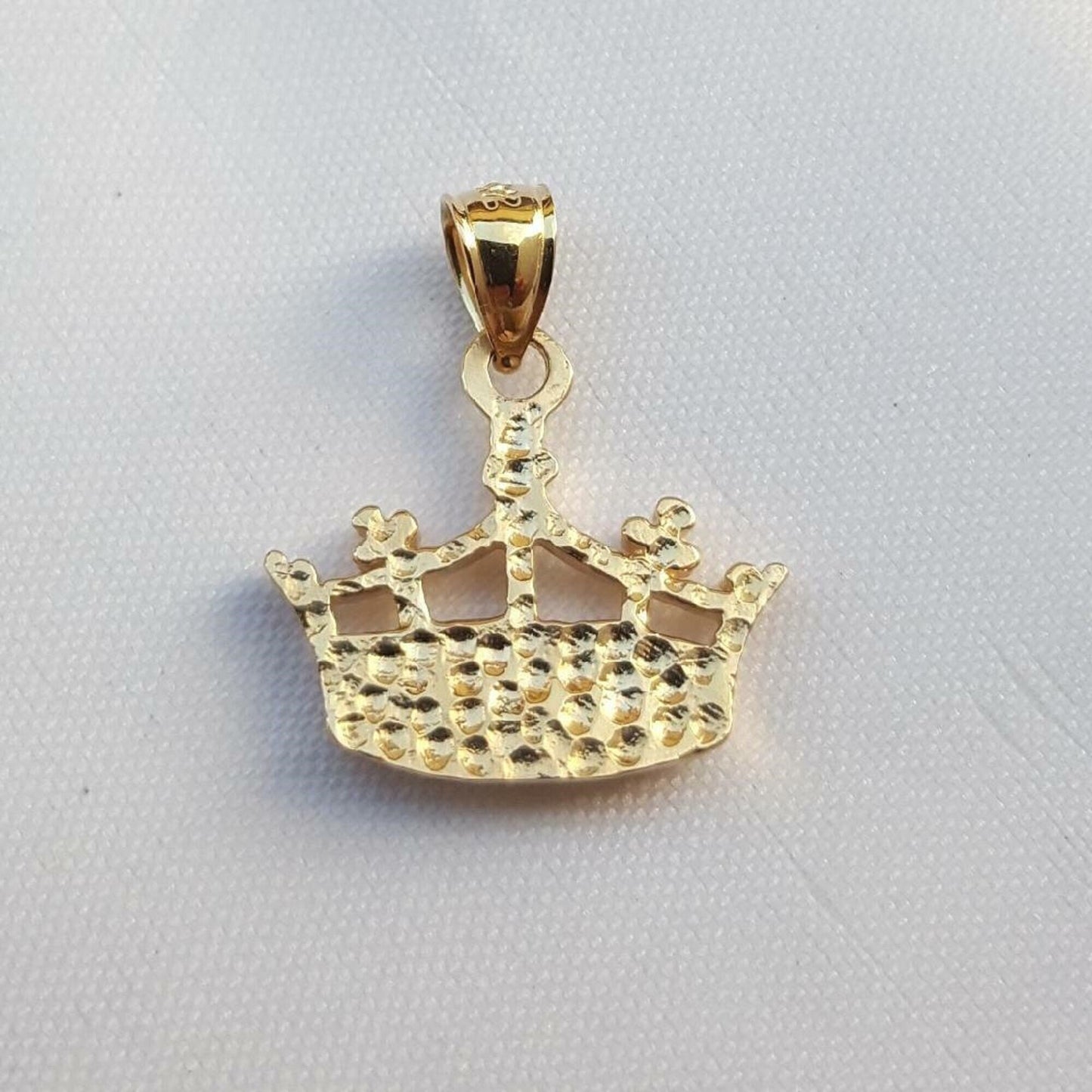 14K Yellow Gold CROWN Pendant