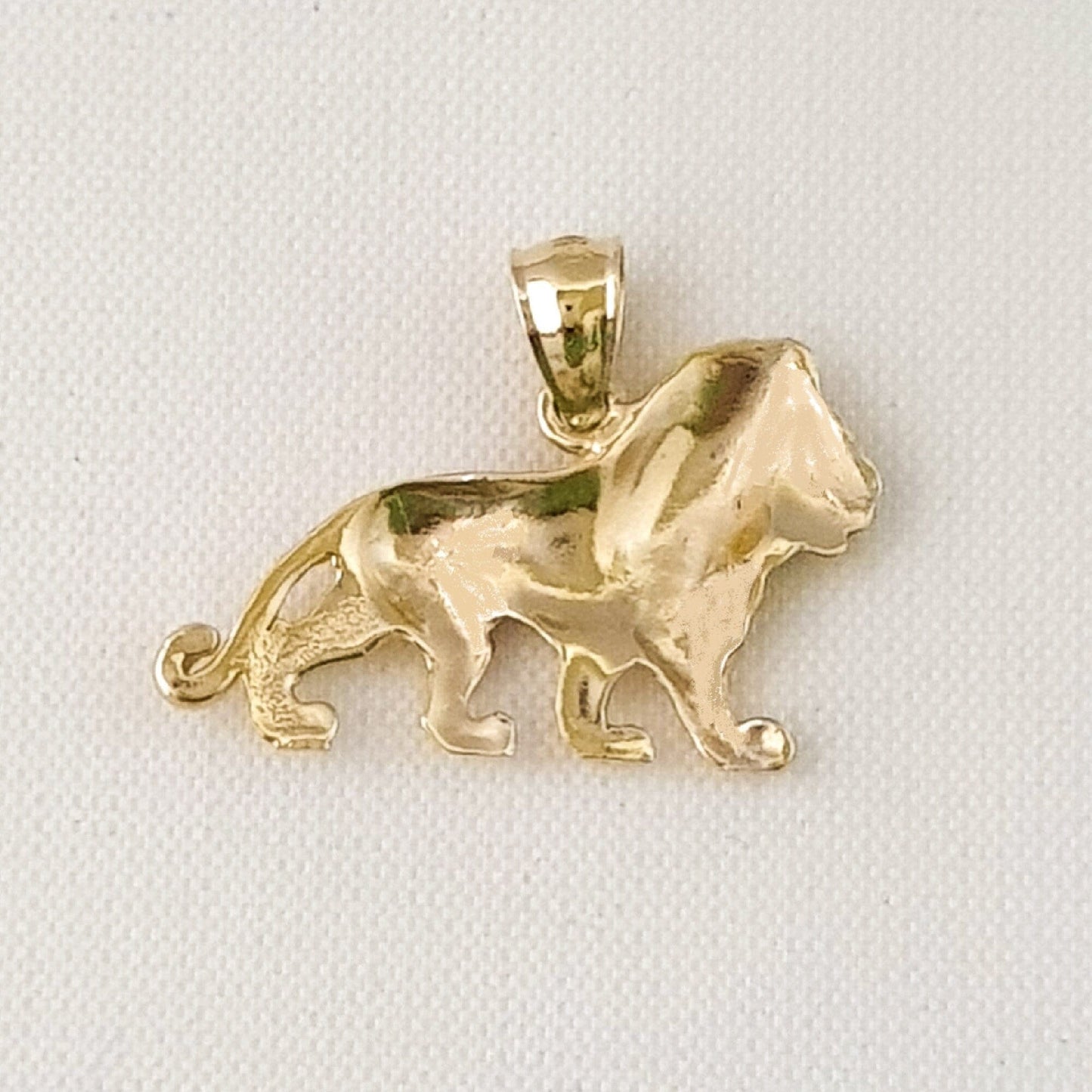 14K Yellow Gold Lion Pendant