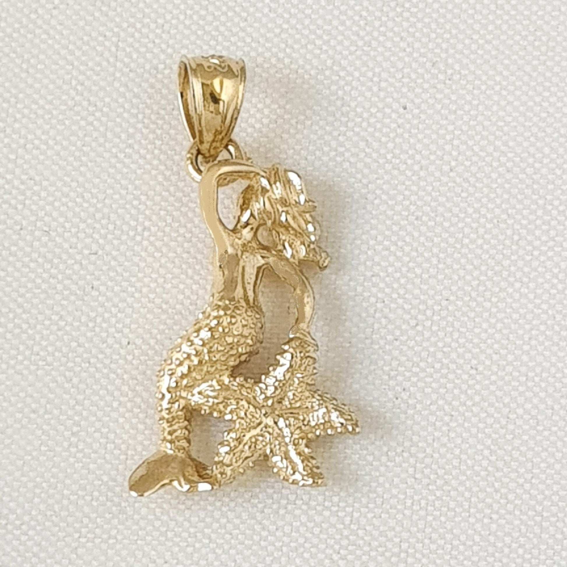 14K Yellow Gold Mermaid with Starfish 3D Solid Pendant
