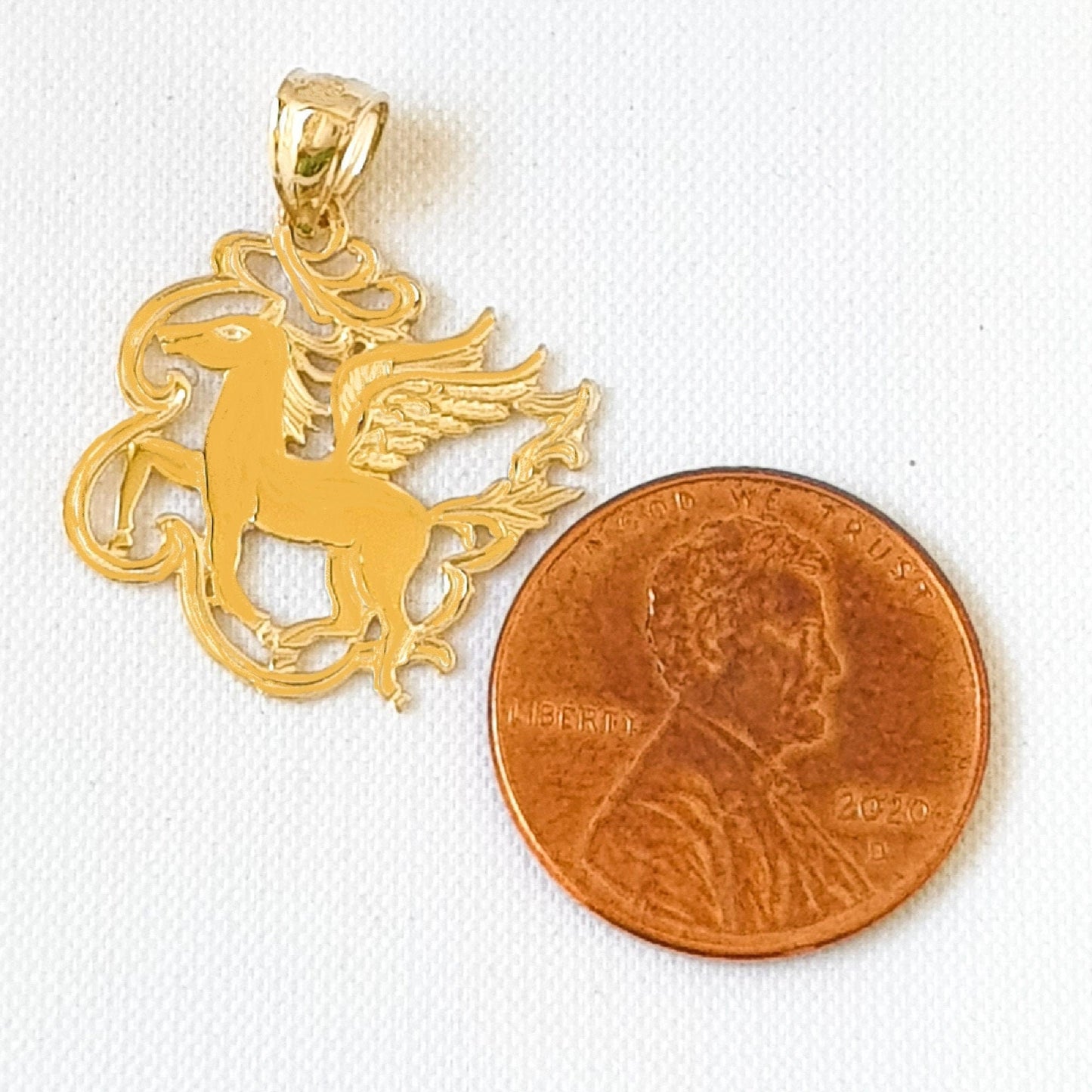 14K Yellow Gold Pegasus Pendant