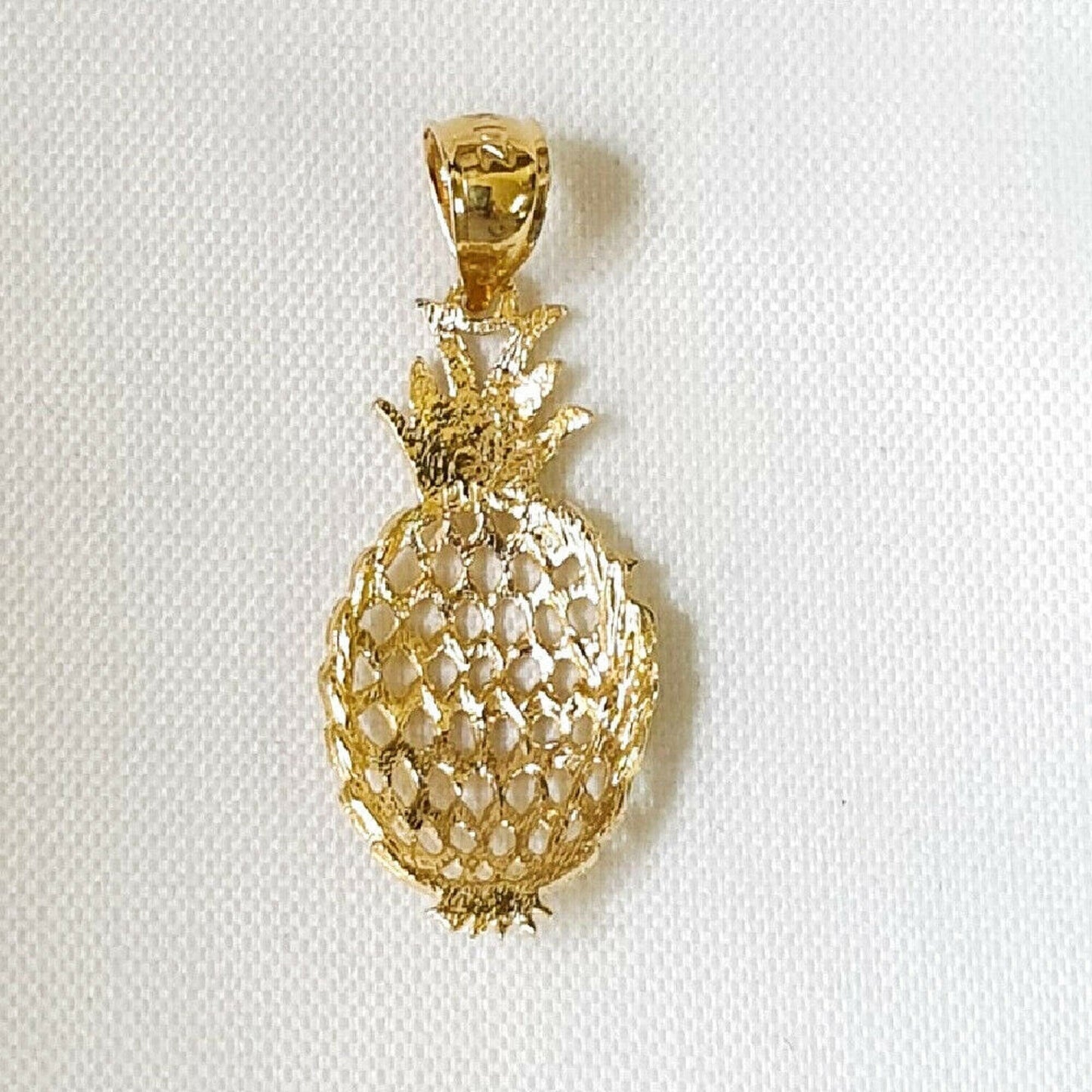 14K Yellow Gold Pineapple Pendant