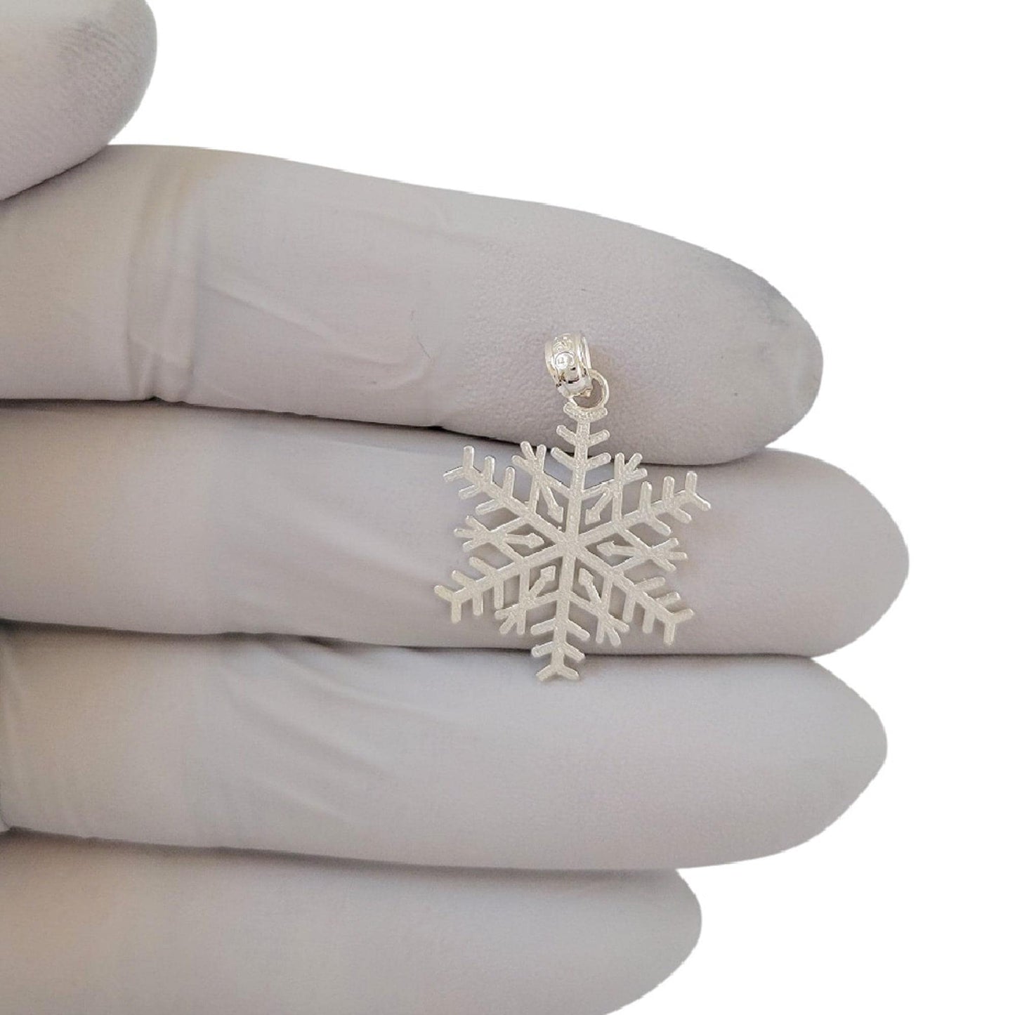 925 Sterling Silver Necklace w/ Snowflake Pendant